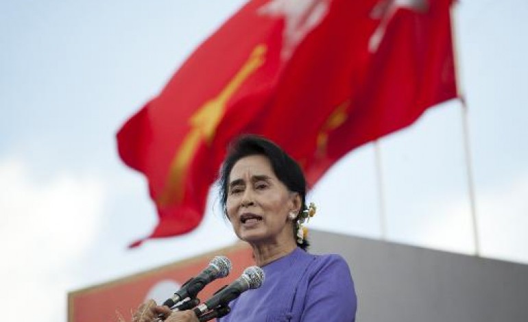 Pékin (AFP). Chine: première et délicate visite d'Aung San Suu Kyi