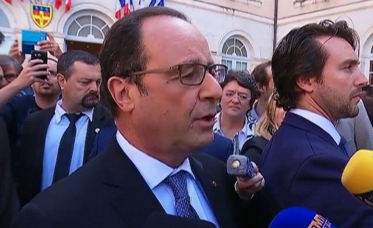 François Hollande copieusement sifflé aux 24 Heures du Mans - VIDEO