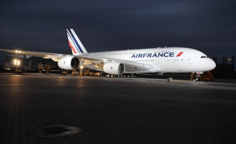 Paris (AFP). Air France: fermetures de lignes et mesures d'économies 