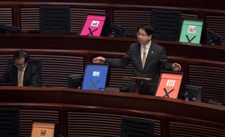 Hong Kong (AFP). Hong Kong: les députés rejettent la réforme électorale soutenue par Pékin