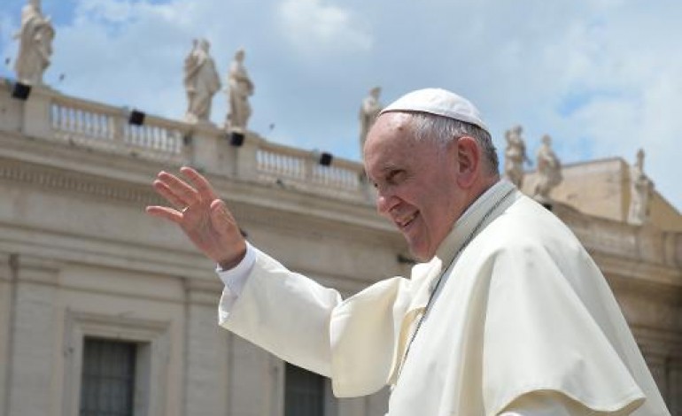 Cité du Vatican (AFP). Environnement/climat: le pape réclame une révolution et dénonce les puissants 