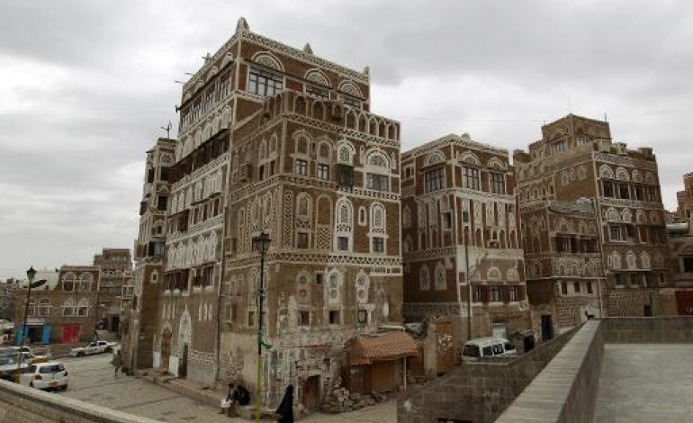 Sanaa (AFP). Yémen: un attentat revendiqué par l'EI vise une mosquée à Sanaa, 2 morts