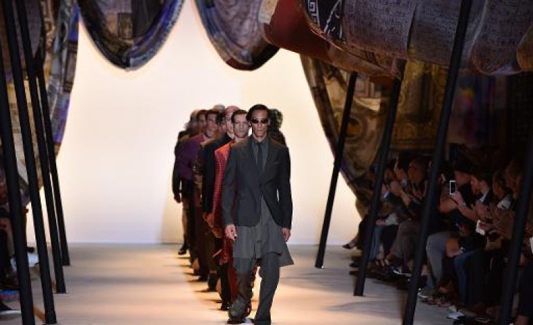 Milan (AFP). Fashion Week masculine à Milan: transparences et chinoiseries