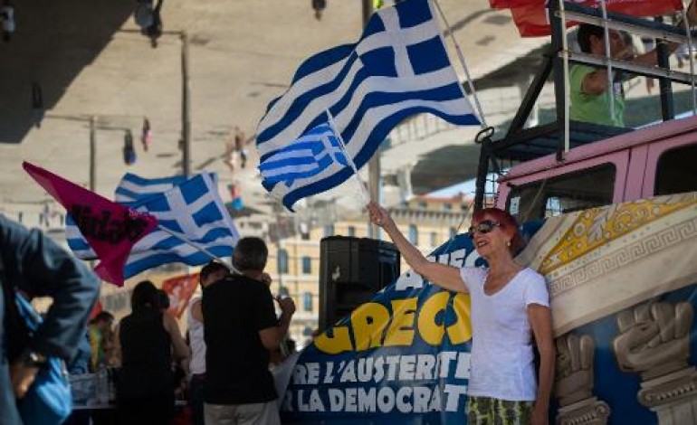 Paris (AFP). Les Français désormais opposés à l'exclusion de la Grèce de la zone euro 