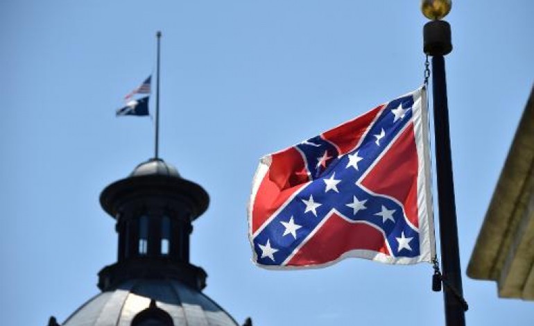 Charleston (Etats-Unis) (AFP). Tuerie de Charleston: la gouverneure appelle au retrait du drapeau confédéré