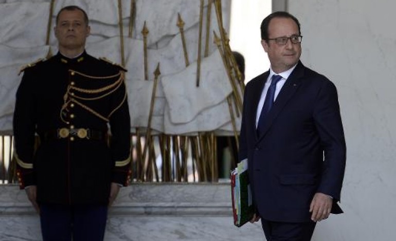 Paris (AFP). Espionnage: début du Conseil de défense autour de Hollande à l'Elysée