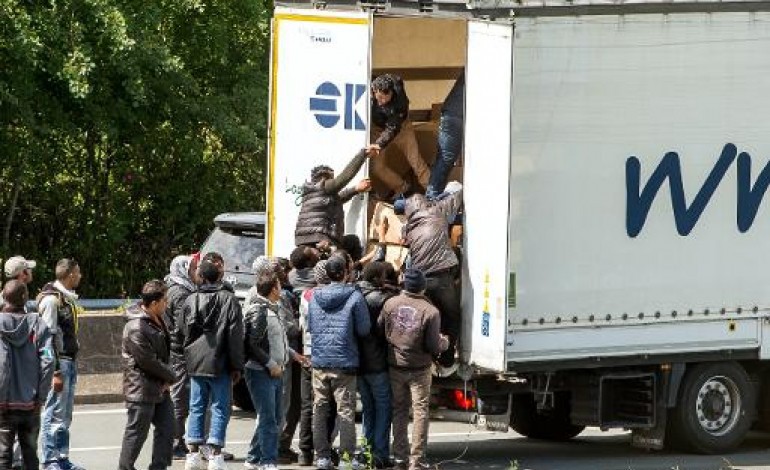 Budapest (AFP). La crise migratoire européenne enfle, de Budapest à Douvres