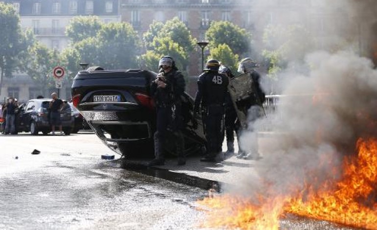Paris (AFP). Taxis contre UberPOP: perturbations à Paris et dans plusieurs villes