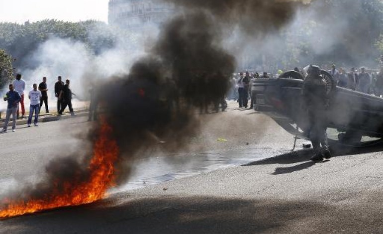 Paris (AFP). Taxis contre UberPOP: le gouvernement tente la médiation après des violences inadmissibles