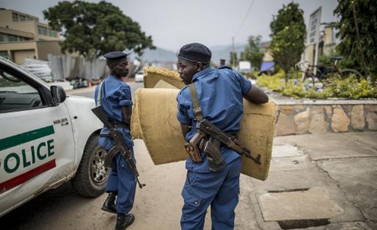 Bujumbura (Burundi) (AFP). Burundi: le 2e vice-président en fuite, la situation se tend avant les législatives