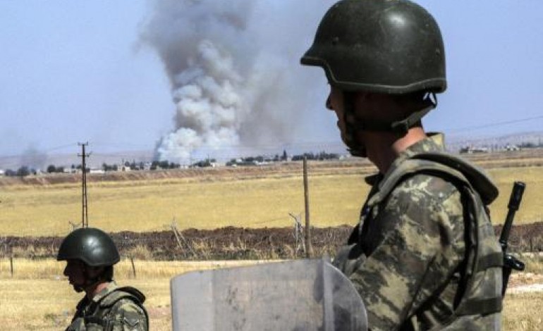 Ankara (AFP). La Turquie condamne l'attaque de l'EI sur Kobané, dément tout passage sur son sol