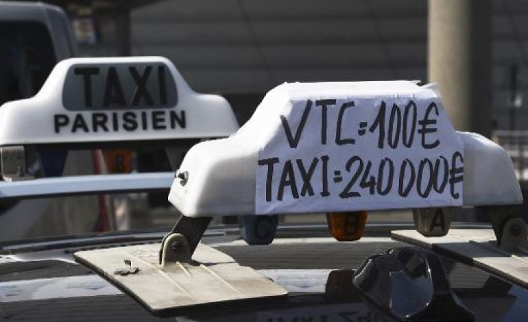 Paris (AFP). Taxis: reprise progressive mais des irréductibles restent mobilisés 