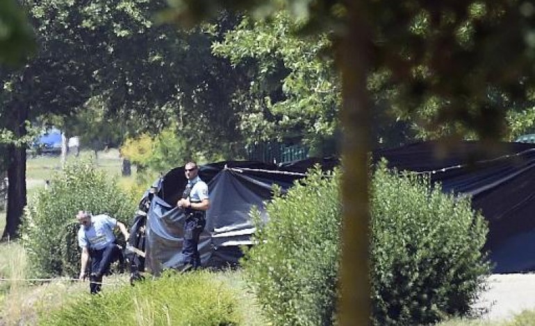 Saint-Quentin-Fallavier (France) (AFP). Attentat islamiste dans une usine de l'Isère: un chef d'entreprise  décapité