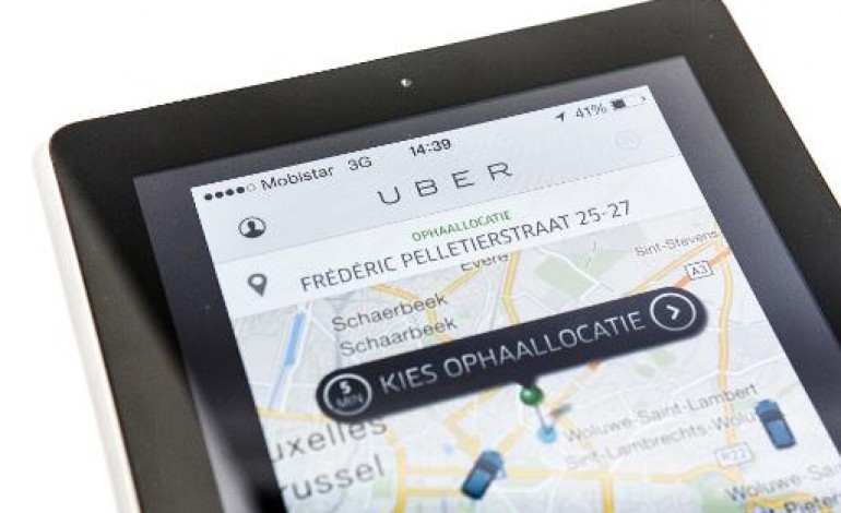 Paris (AFP). UberPOP: 200 renforts à Paris pour la police des taxis 