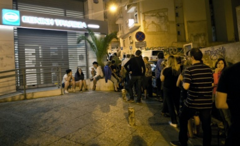 Paris (AFP). Crise grecque: les marchés financiers en pleine tourmente