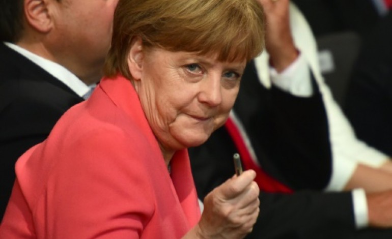 Berlin (AFP). Grèce: Merkel, inflexible, veut attendre le référendum de Tsipras