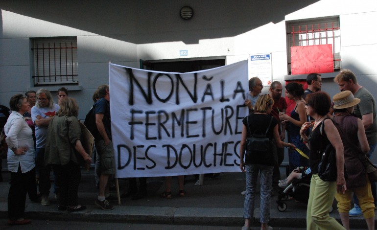 Les militants délogés des douches municipales à Rouen