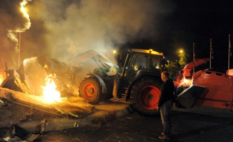 Rennes (AFP). Un supermarché saccagé à Quimper lors des manifestations d'éleveurs
