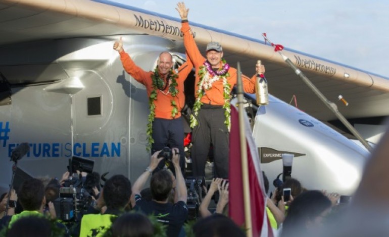 Kapolei (Etats-Unis) (AFP). Solar Impulse 2 s'est posé à Hawaï après un vol historique