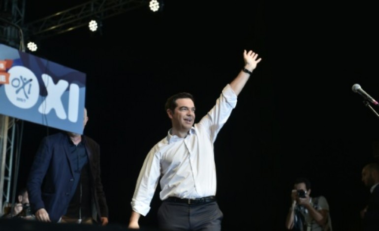 Athènes (AFP). Référendum grec : Tsipras essaie de galvaniser ses troupes alors que le oui monte