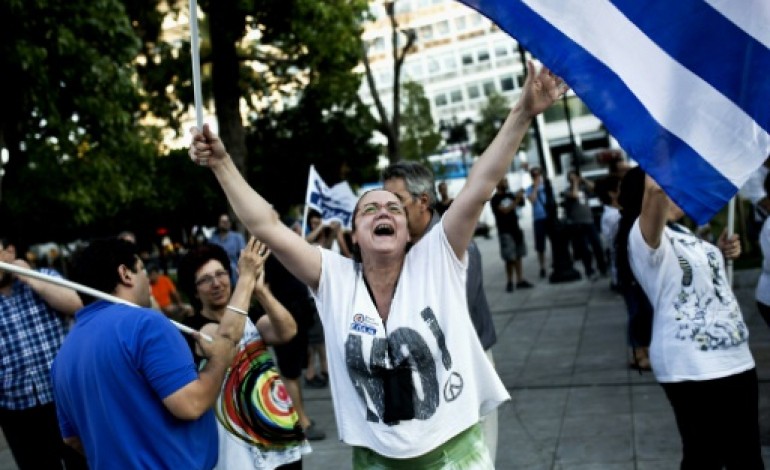 Athènes (AFP). Grèce: manifestations de joie des partisans du non dans le centre d'Athènes