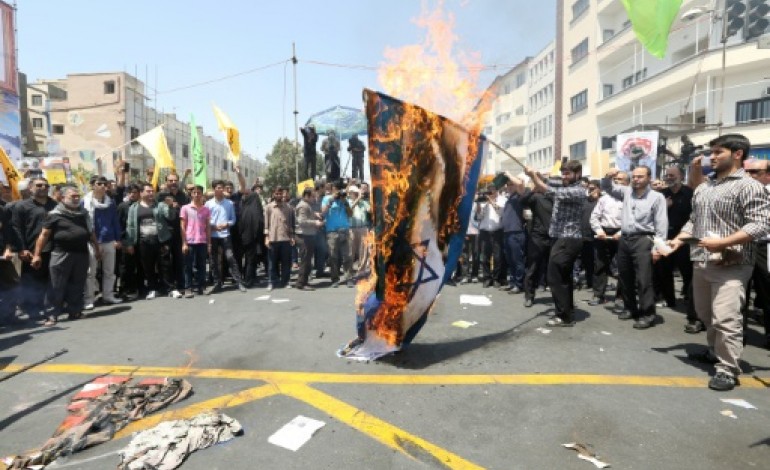 Téhéran (AFP). Iran: des dizaines de milliers de manifestants contre Israël et Ryad