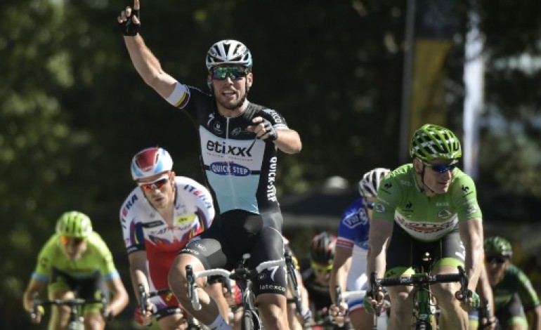Fougères (France) (AFP). Tour de France: le missile Cavendish touche enfin au but