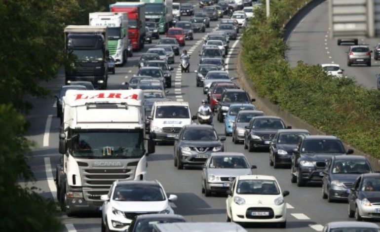 Lyon (AFP). Départ en vacances: fortes perturbations sur les routes, 300 km de bouchons