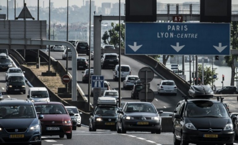 Lyon (AFP). Départs en vacances: journée noire avec 600kms de bouchons 