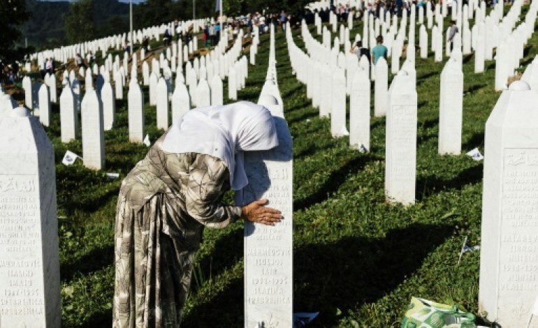 Srebrenica (Bosnie-Herzégovine) (AFP). Srebrenica: le Premier ministre serbe hué, contraint de quitter le mémorial 