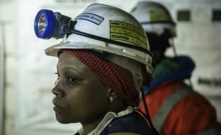 Rustenburg (Afrique du Sud) (AFP). Au fond des mines sud-africaines, les femmes se battent pour leurs droits 