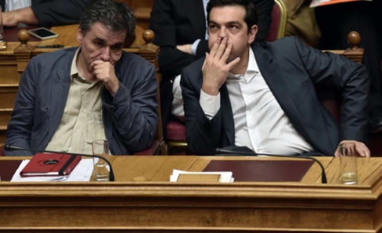 Bruxelles (AFP). Grèce: feu vert de l'Eurogroupe pour négocier, le pont financier en suspens