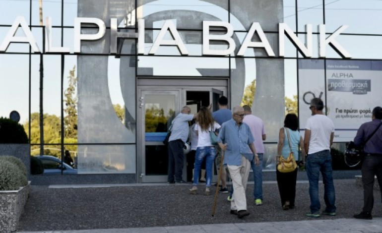 Athènes (AFP). La Grèce en quête de normalisation rouvre ses banques, augmente sa TVA