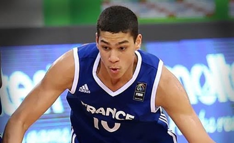 Basket : Le Rouennais Carl Ponsar chez les Bleuets à l'Euro