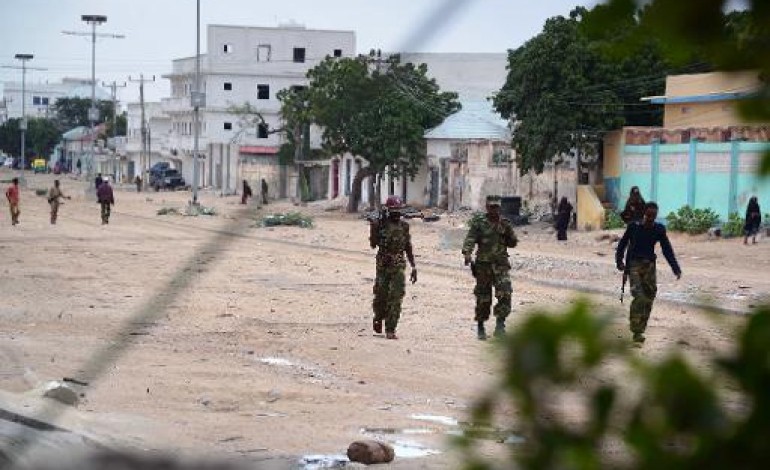 Mogadiscio (AFP). Somalie: au moins six morts dans l'explosion d'un hôtel de Mogadiscio