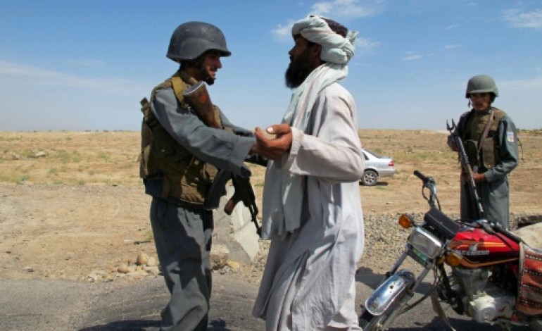 Kaboul (AFP). Afghanistan: report des pourparlers de paix après l'annonce de la mort du mollah Omar