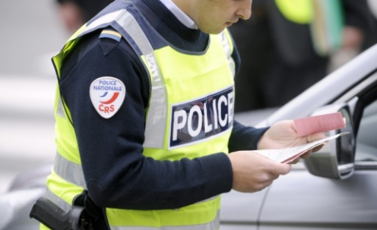 Paris (AFP). Suppression du délit de défaut de permis: Taubira prête à faire marche arrière