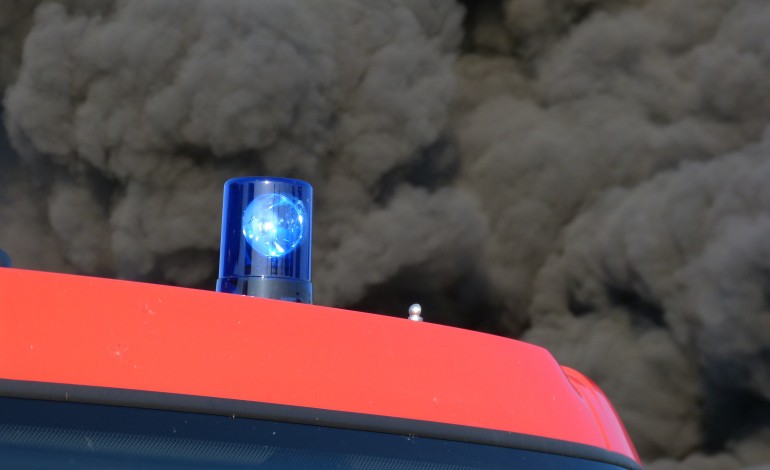 Un incendie détruit un bâtiment agricole de 500 m2 et 400 tonnes de fourrage à Bavent