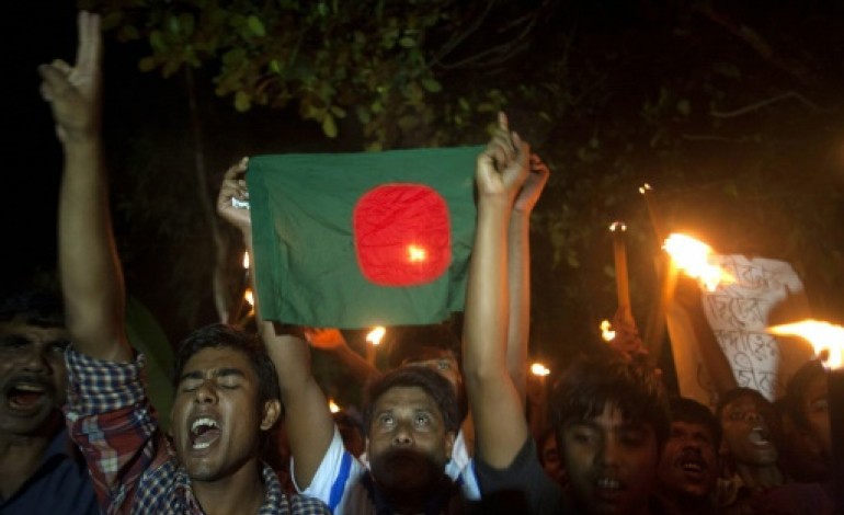 Dahala-Khagrabari (Bangladesh) (AFP). L'Inde et le Bangladesh échangent des enclaves où vivaient 50.000 apatrides