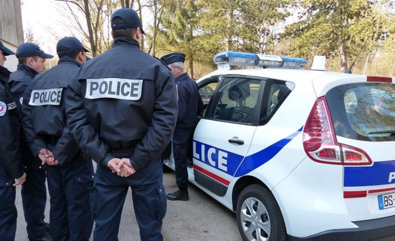 St-Etienne-du-Rouvray: ils tentent de s'introduire dans une maison, la police intervient