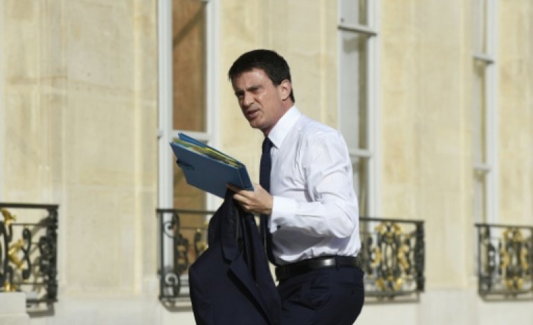 Paris (AFP). Tombes profanées: Ces actes devront être sanctionnés durement affirme Valls