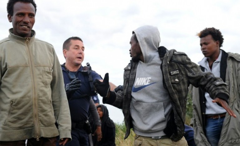 Lille (AFP). Migrants: 600 tentatives d'intrusions déjouées sur le site d'Eurotunnel 