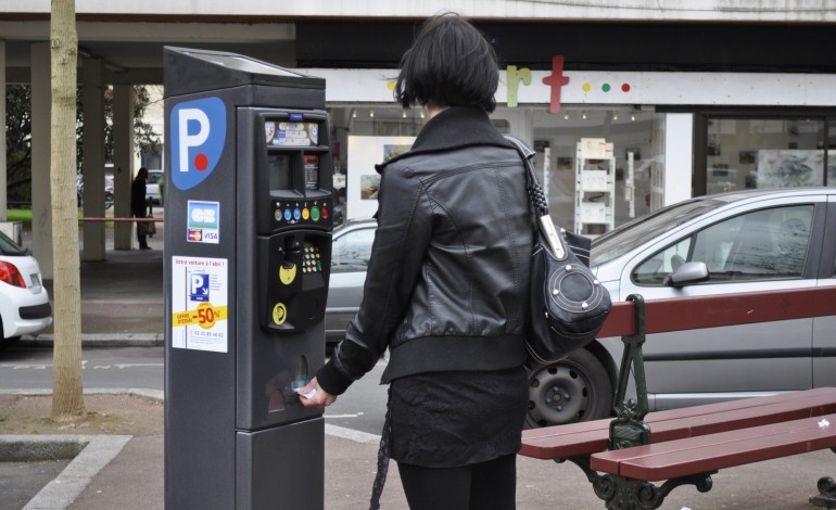 Augmentation du coût du stationnement à Caen : "pour nos clients, c'est un problème"