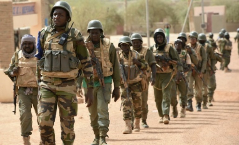 Bamako (AFP). Prise d'otages au Mali: 5 militaires et 2 assaillants tués selon le gouvernement