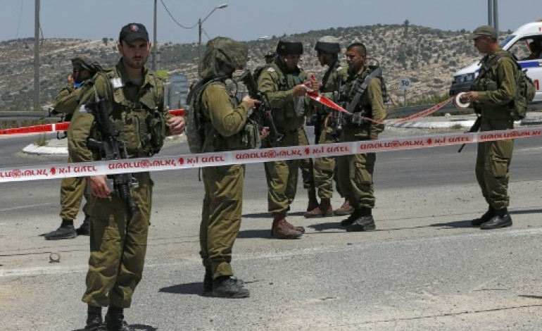 Naplouse (Territoires palestiniens) (AFP). Un jeune Palestinien abattu après avoir attaqué un soldat israélien