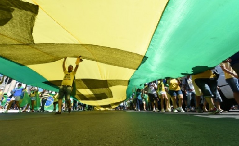 Brasilia (AFP). Manifestations dans tout le Brésil contre Dilma Rousseff