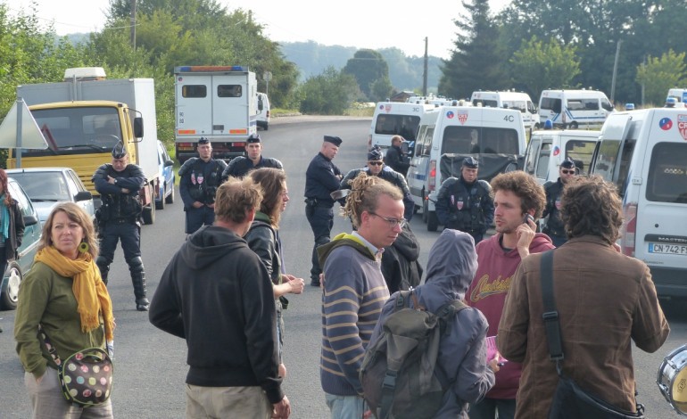 Expulsion aux Bouillons près de Rouen : les politiques réagissent
