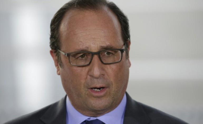 Sassenage (France) (AFP). Hollande: il y aura des baisses d?impôts quoi qu'il arrive en 2016