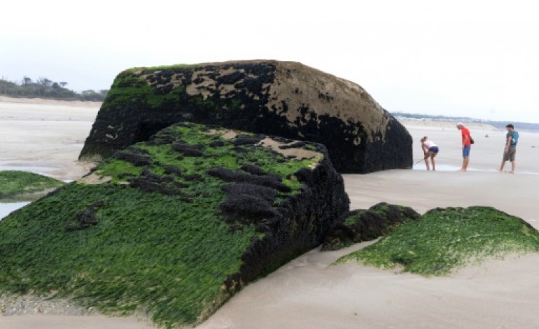 Soulac-sur-Mer (France) (AFP). Les bunkers du littoral aquitain: entre oubli, patrimoine et... submersion