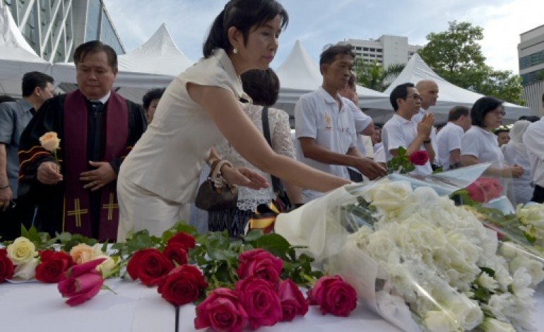 Bangkok (AFP). Bangkok: quatre jours après l'attentat,pas d'arrestation, beaucoup de confusion